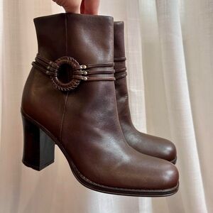To the Max 2002 Genuine Leather Chocolate Brown Boots w Beautiful Detailing, 6
